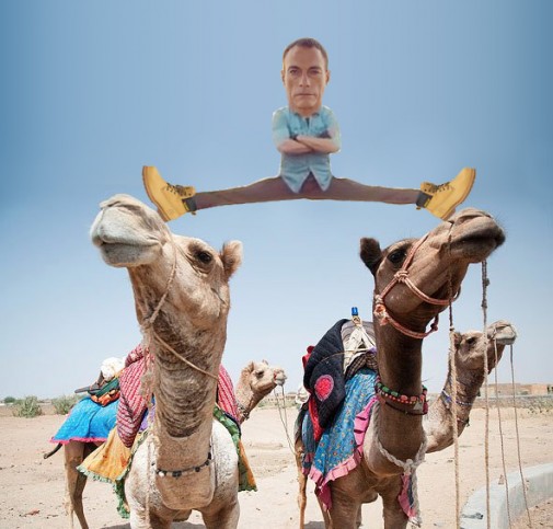 Van Damme na ťavách :)